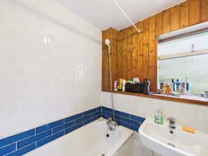 BATHROOM- click for photo gallery
